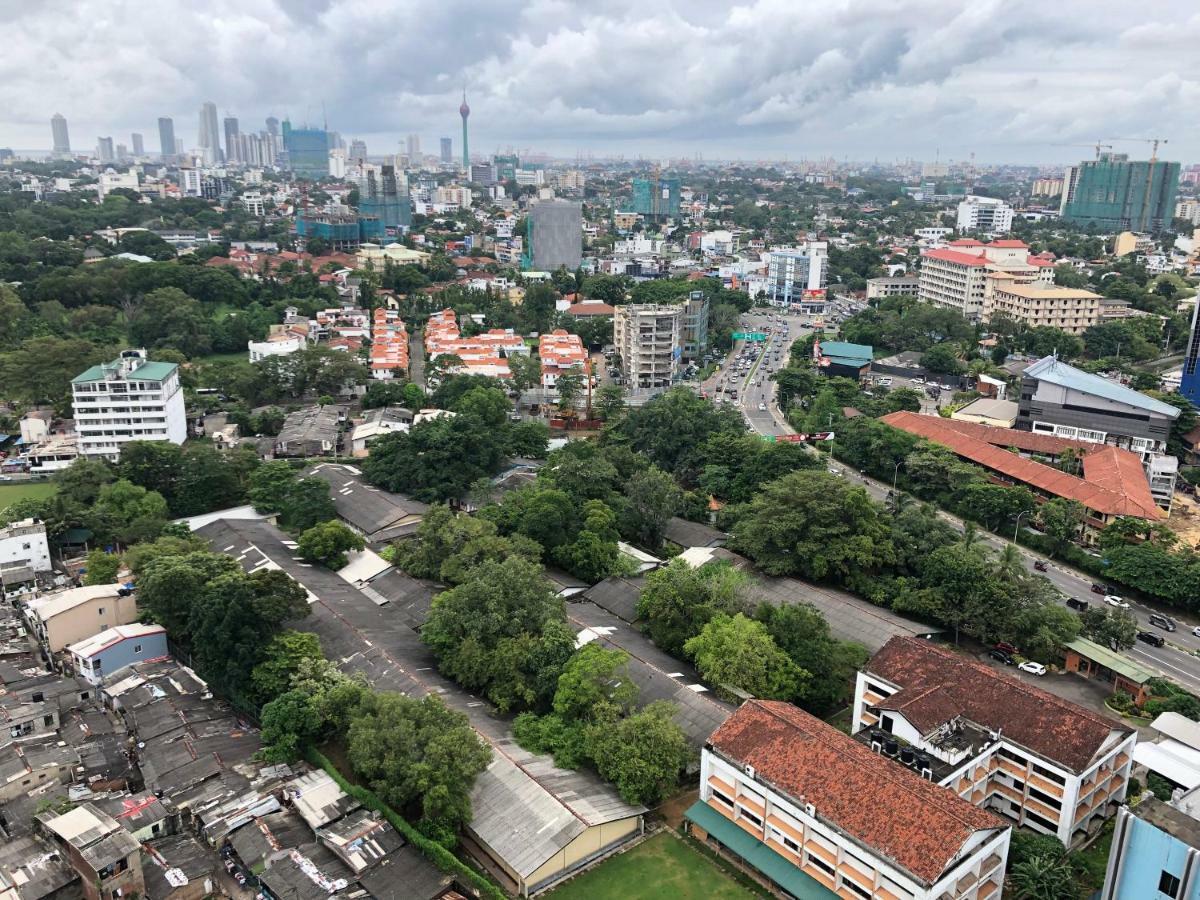 Ferienwohnung Atrium - Iconic Sri Jayewardenepura Kotte Exterior foto