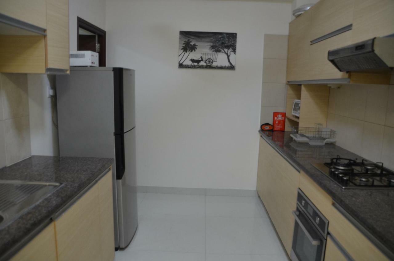 Ferienwohnung Atrium - Iconic Sri Jayewardenepura Kotte Exterior foto
