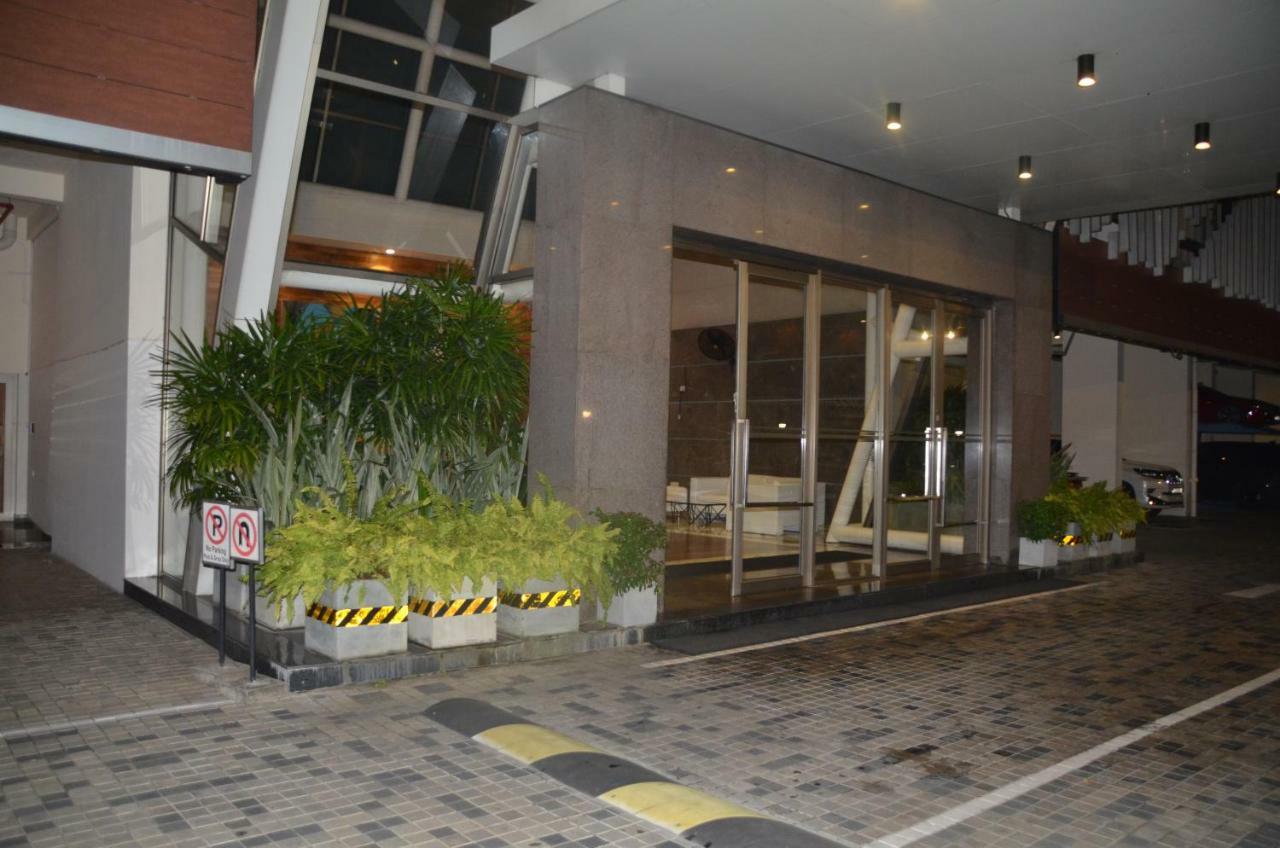 Ferienwohnung Atrium - Iconic Sri Jayewardenepura Kotte Exterior foto